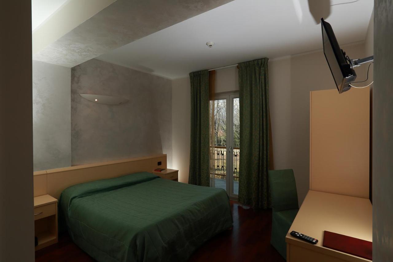 Caprice Hotel อาวิยานา ภายนอก รูปภาพ