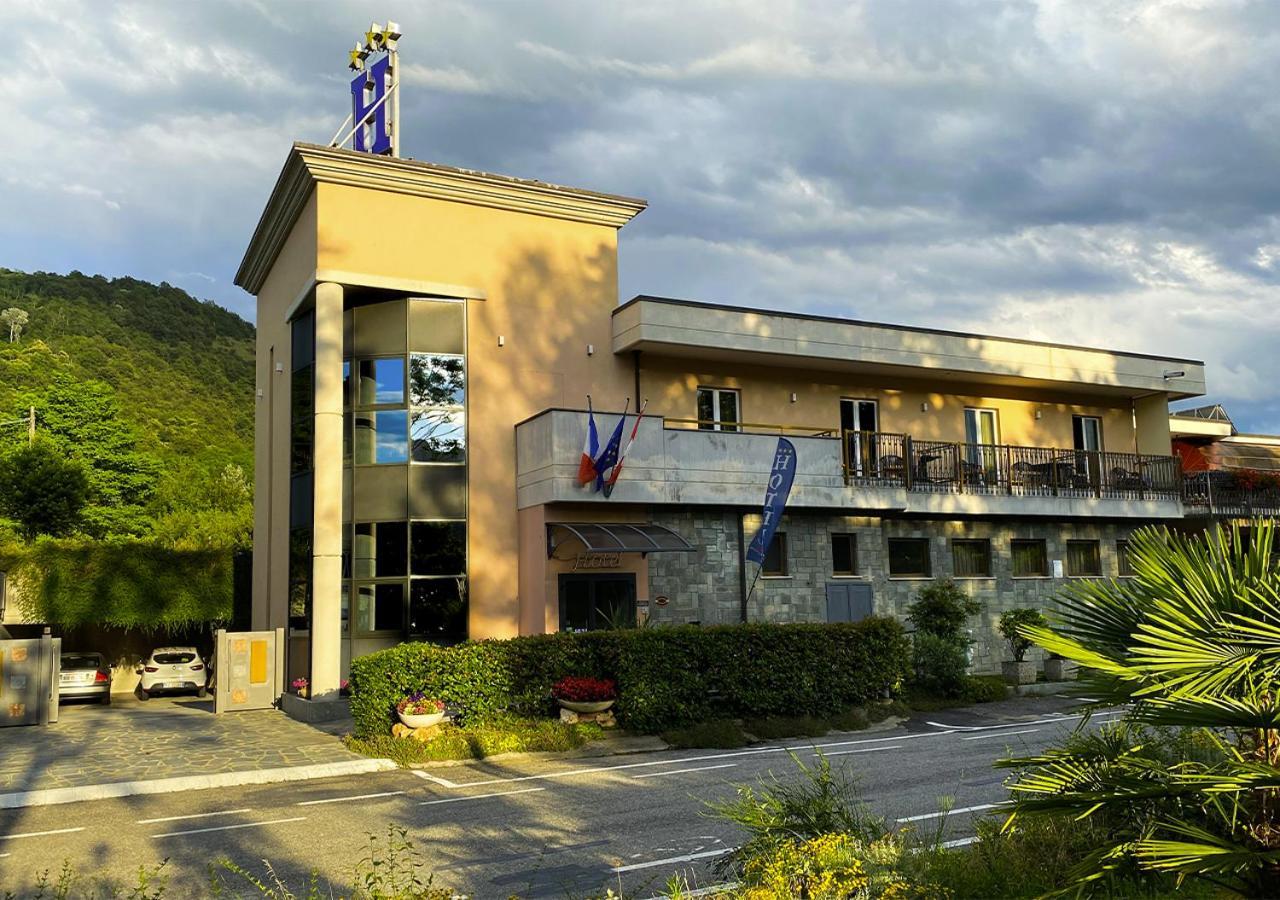 Caprice Hotel อาวิยานา ภายนอก รูปภาพ